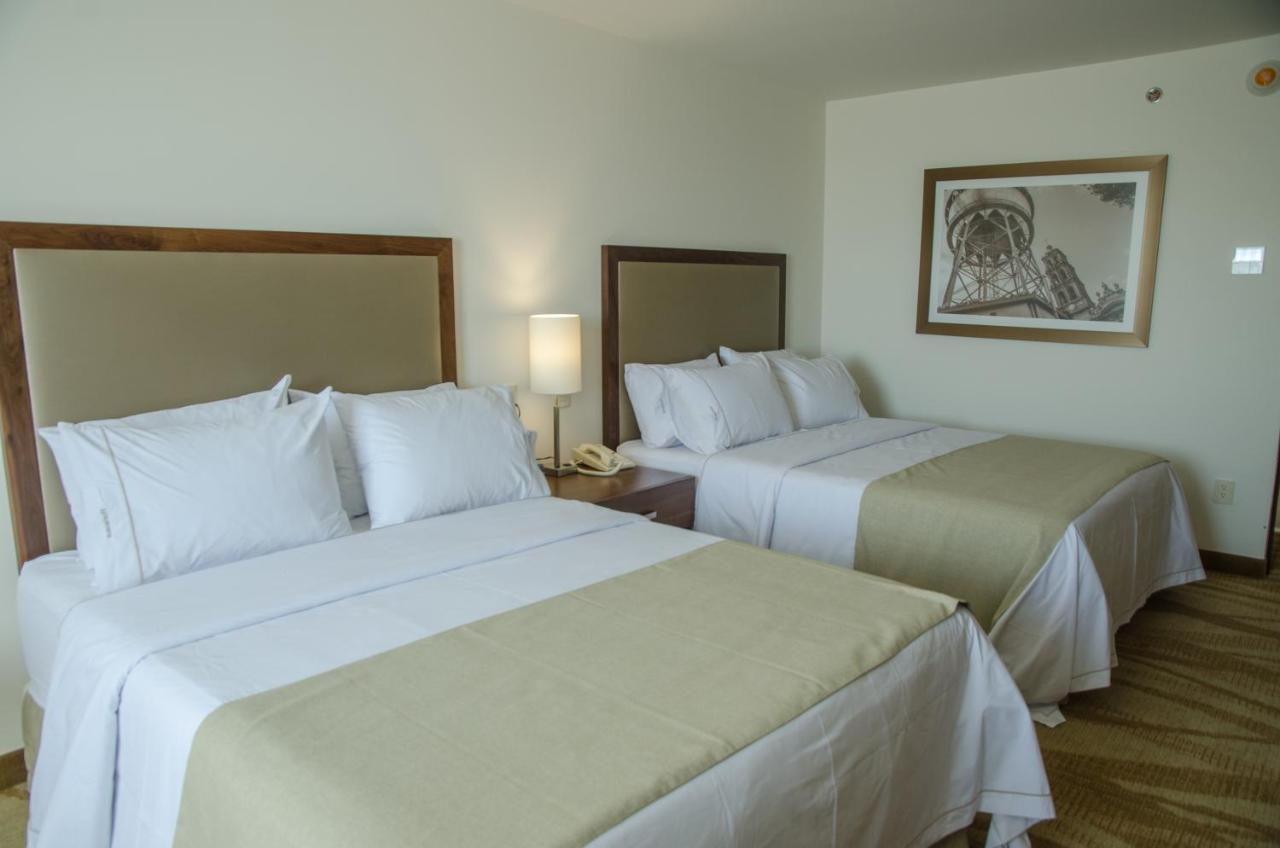 Holiday Inn Express And Suites Celaya By Ihg Rum bild