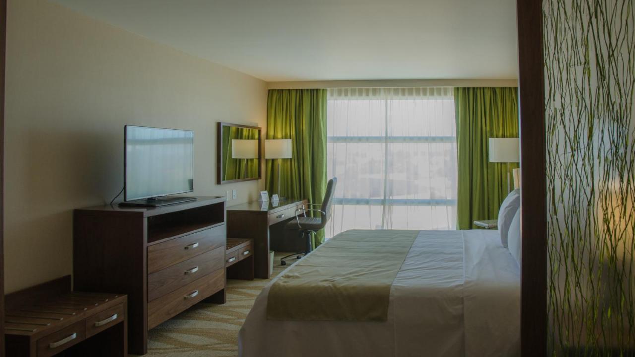 Holiday Inn Express And Suites Celaya By Ihg Exteriör bild