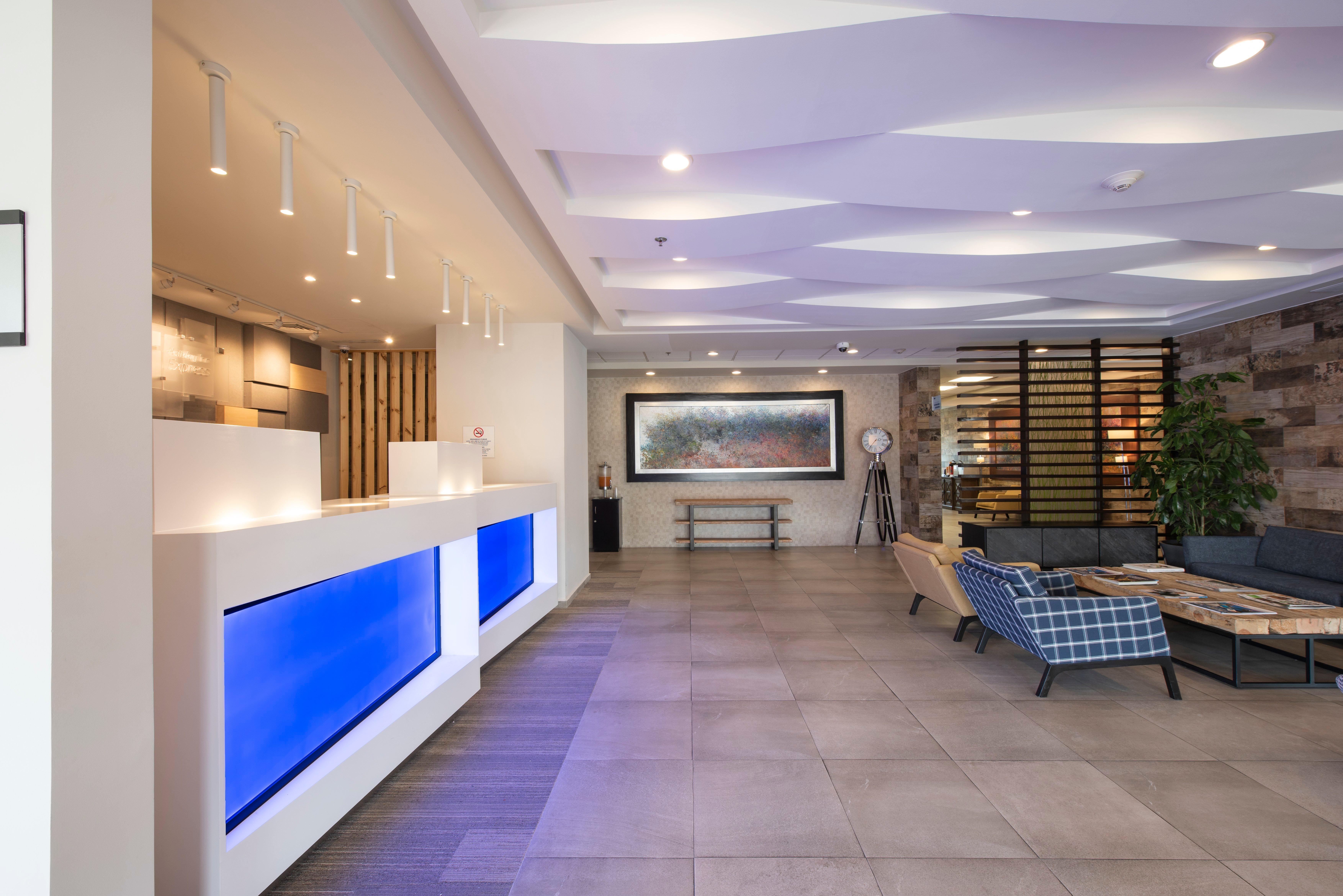 Holiday Inn Express And Suites Celaya By Ihg Exteriör bild